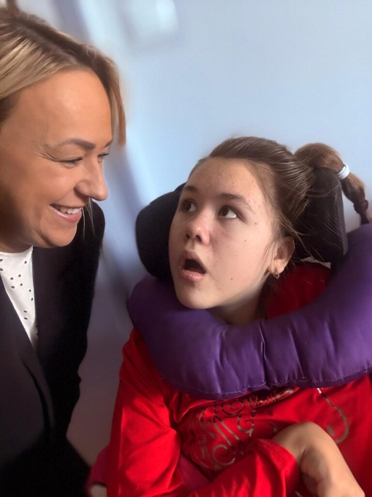Dorota z podopieczną fundacji